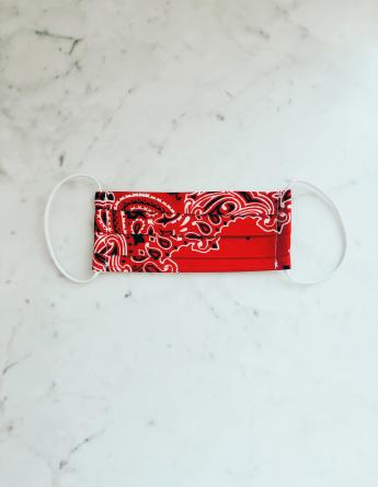 Red bandana mondkapje